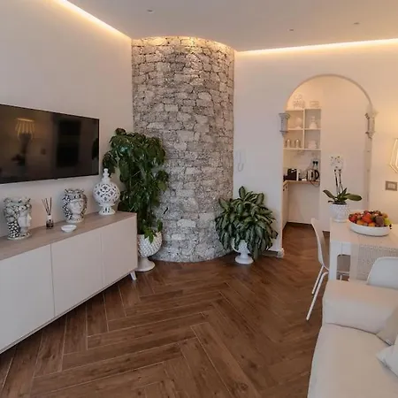 La Chicca Sicily House Apartment Castelmola